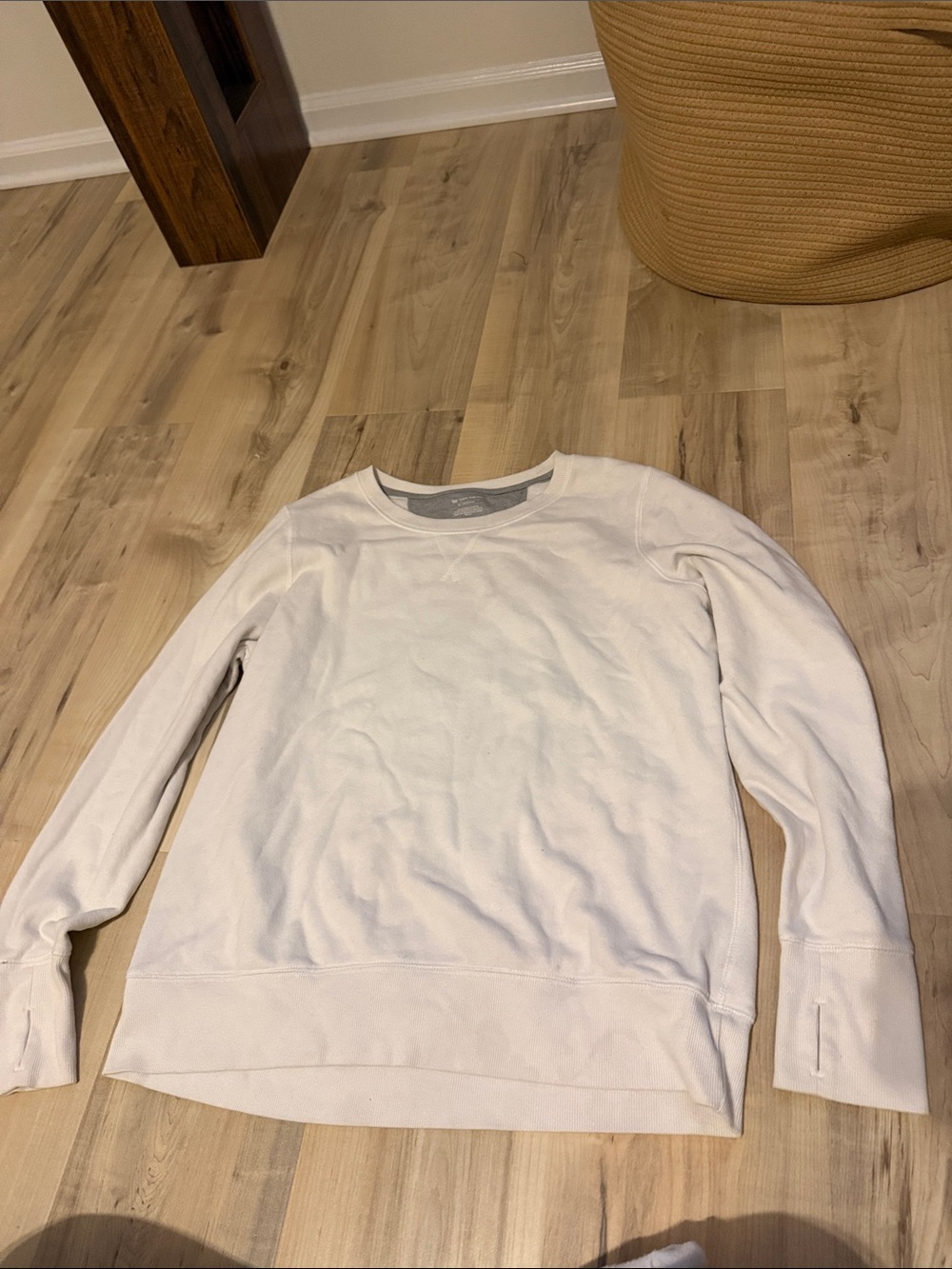 white size XL unisex crewneck